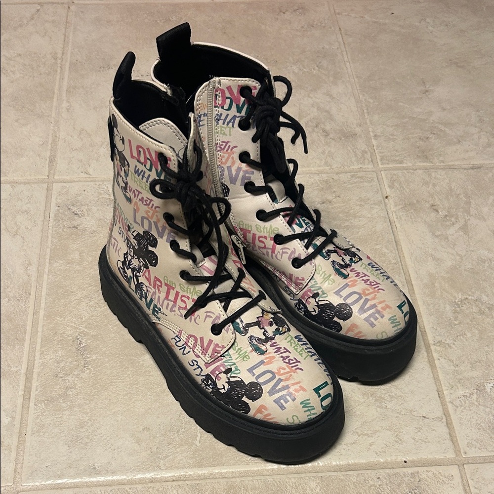 Zara Kids Boots with Colorful Graphic Print